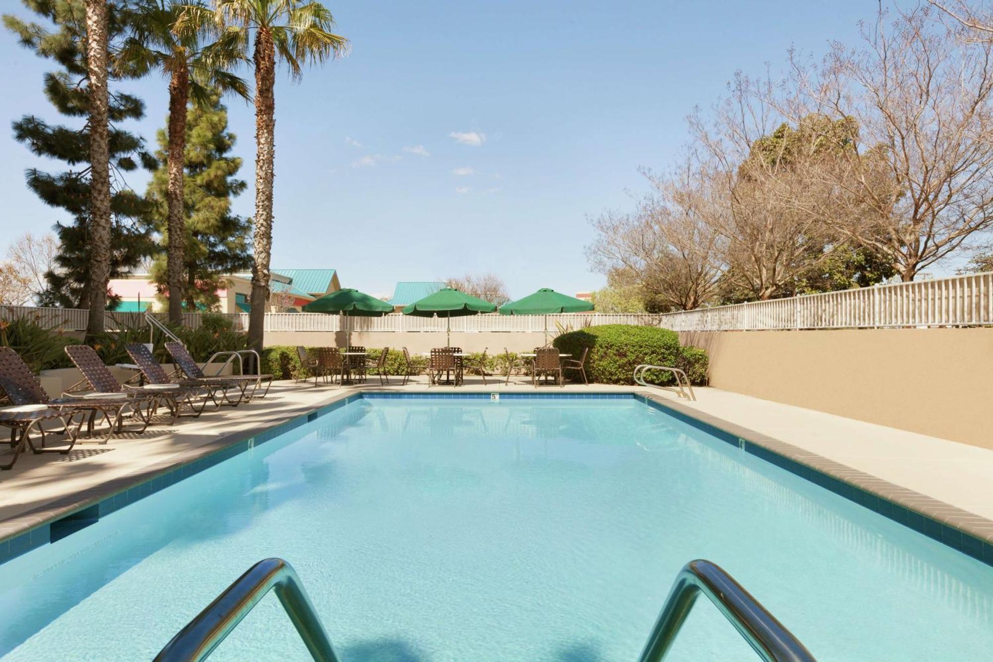 Hilton Garden 3* Gilroy